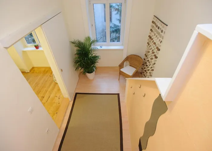 Cozy Augarten Apartment Vienna